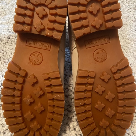 New Timberland boots - Picture 6 of 6